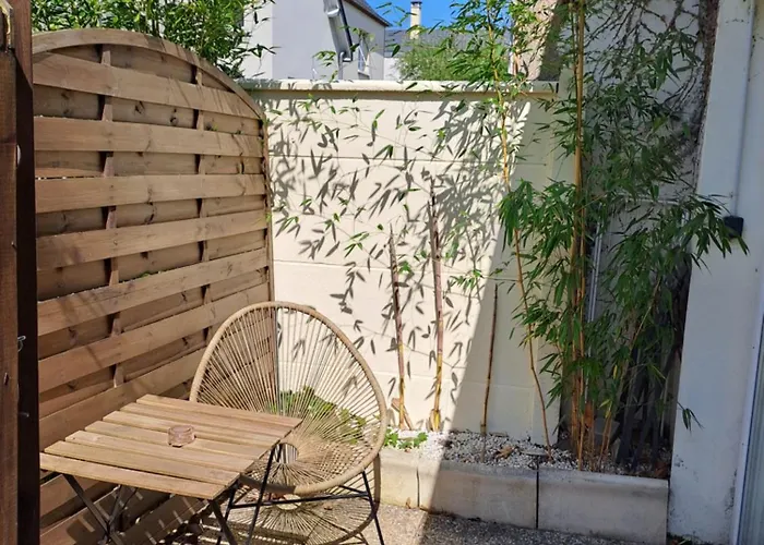 Joli Studio Au Calme Dans Un Jardin Privatif