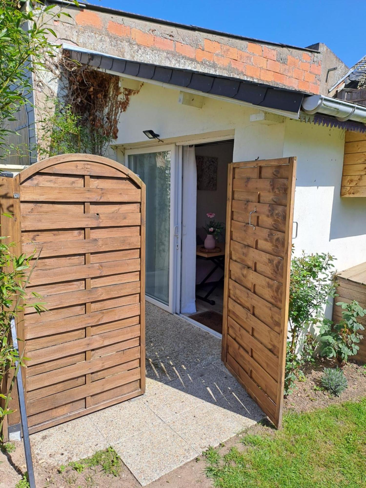 Joli Au Calme Dans Un Jardin Privatif Ouistreham